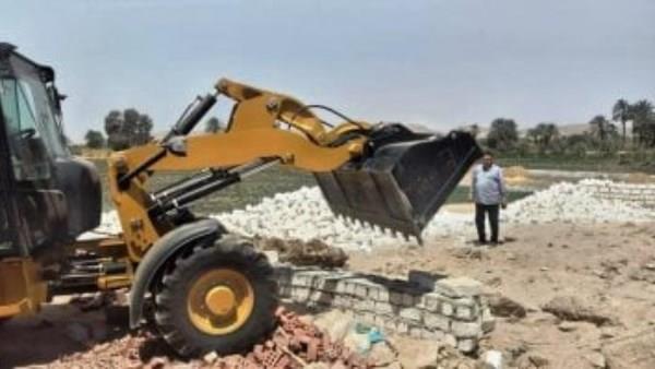 حملات لإزالة حالات التعدي على الأراضي الزراعية والبناء المخالف بالإسكندرية