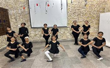 مكتبة الحديقة الخضراء تستعرض لقطات من تمرين الباليه