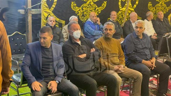 محمود الخطيب يقدم واجب العزاء في شقيق مصطفى يونس