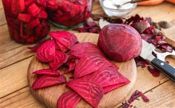 7 طرق صحية لتناول البنجر.. منها تخليله