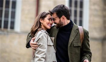 هل يسهل وقوعك في الحب؟.. اعرفي السبب