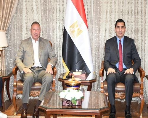 وزير الشباب والرياضة يستقبل مجلس إدارة النادي الأهلي بالعاصمة الجديدة 
