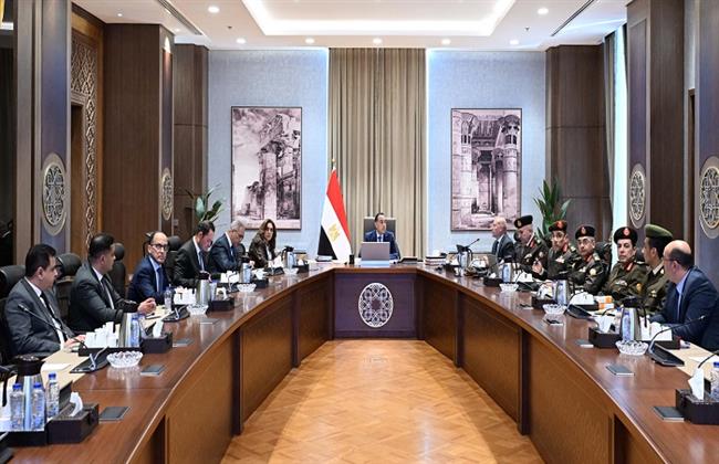 رئيس الوزراء يستعرض المشروعات الجاري تنفيذها في القاهرة بالتنسيق مع الهيئة الهندسية