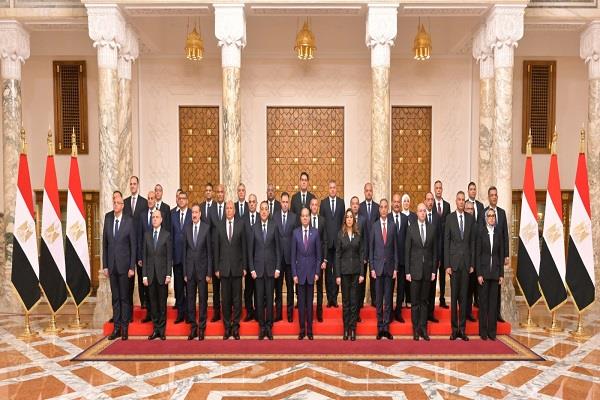 الرئيس السيسي يشهد أداء المحافظين ونواب المحافظين الجدد اليمين الدستورية