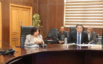 نائب محافظ البحر الأحمر تبحث تطبيق قانون التقنين مع رؤساء المدن والوحدات المحلية