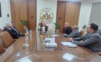 تعاون بين صندوق تطوير التعليم ونقابة البيطريين لوضع برامج جامعة الغذاء الجديدة