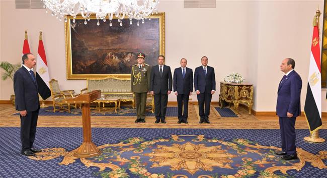 فيديو.. الرئيس السيسي يشهد أداء اليمين الدستورية للمحافظين  ونواب المحافظين الجدد