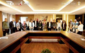 اللجنة العليا لمهرجان الفضاءات المسرحية المتعددة تعقد اجتماعها الأول بحضور رئيس أكاديمية الفنون