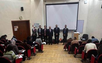 مساعد وزير الخارجية  يتفقد سير اختبارات مسابقة التعيين في وظيفة ملحق دبلوماسي