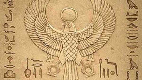 حكاية أثر| حورس رمز الخلود في الحضارة المصرية القديمة 