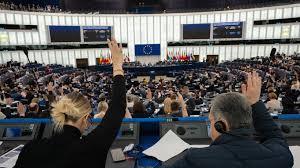 البرلمان الأوروبي يسعى إلى فرض حظر كامل على الصلب الروسي