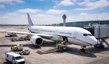 على طريقة "Home Alone".. مسافر يصعد إلى طائرة خاطئة ويهبط في بلد غير متوقع