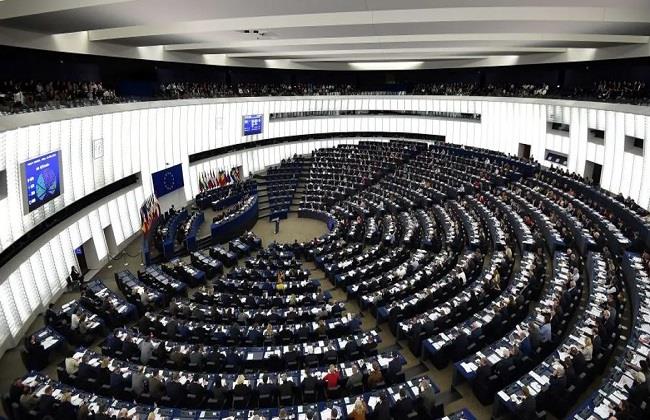 البرلمان الأوروبي يعطل ميزات الذكاء الاصطناعي لمخاوف تتعلق بالأمن السيبراني