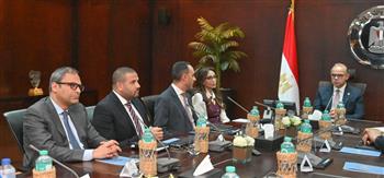 وزير الاستثمار يلتقي مسؤولي نيسان - مصر لبحث خطط الشركة التوسعية وزيادة الإنتاج والتصدير