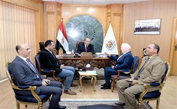 جامعة المنصورة و شركة "مصر للسياحة" تبحثان تعزيز التعاون المشترك