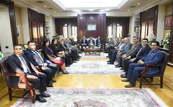 وزير الدولة للإعلام يبحث مع نقيبَي الصحفيين والإعلاميين سبل الارتقاء بالأداء المهني وتعزيز دور الإعلام الوطني