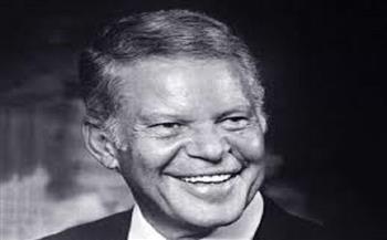 يوسف السباعي.. فارس الرومانسية في الأدب المصري