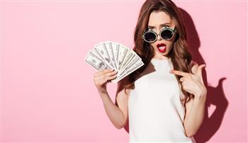 رغم التضخم.. ارتفاع عدد المليونيرات الشباب في بريطانيا