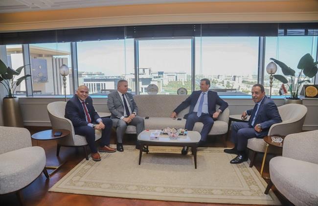 وزير الزراعة يستقبل رئيس ووكيل وأمين سر لجنة الزراعة والري بمجلس الشيوخ لتعزيز التعاون المشترك