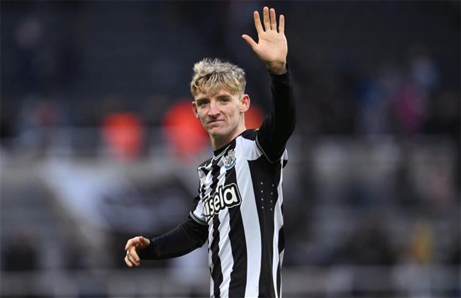 دوري أبطال أوروبا.. أنتوني جوردون يقود نيوكاسل أمام كاراباخ اغدام  