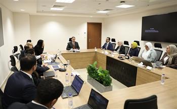 نائب وزير الصحة يبحث مع «صندوق مصر السيادي» آليات التعاون في تطوير الرعاية الصحية