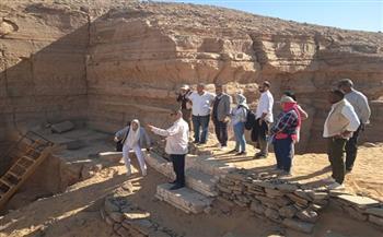 الأمين العام للمجلس الأعلى للآثار يتفقد عددًا من المشروعات الأثرية بأسوان