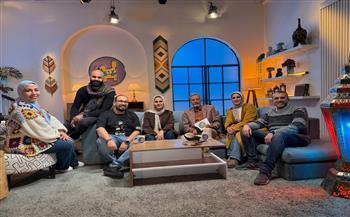 طرح البوستر الرسمي لبودكاست «إيه بقى؟!» لصبري فواز