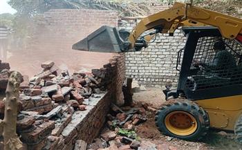 حملة مكبرة لإزالة التعديات بالزينية ضمن المرحلة الثانية من الموجة 28 بالأقصر