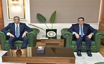 رئيس جامعة القاهرة يهنئ محافظ الجيزة بمناسبة توليه مهام منصبه الجديد