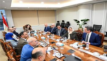 الإسكان تبحث معدلات تنفيذ الخطط التسويقية وموقف تسليم الوحدات للحاجزين بالمدن الجديدة