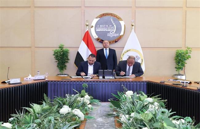 وزير النقل يشهد توقيع بروتوكول تعاون بين «سوبر جيت» و«بوسطة» لتوصيل الشحنات بين المحافظات في نفس اليوم