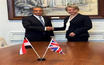 وزير الخارجية ونظيرته البريطانية يبحثان سبل دعم العلاقات الثنائية ومستجدات الوضع الإقليمي