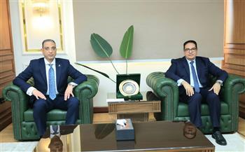 محافظ الجيزة يستقبل رئيس جامعة القاهرة لتقديم التهنئة وبحث التعاون المشترك والخطط التنموية 