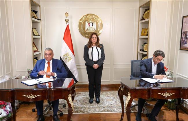 منال عوض تشهد التوقيع على بروتوكول تعاون بين الوزارة ومؤسسة إم إن تي للتنمية المستدامة 