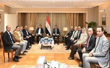وزير الرياضة يستقبل اتحاد كرة اليد ويتلقى التهنئة من مجلس الإدارة   