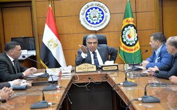 محافظ الدقهلية يبحث دعم نادي المنصورة الرياضي وخطة تنمية موارده خلال لقاء مجلس الإدارة 