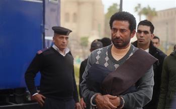 مسلسل إفراج الحلقة 1.. عمرو سعد يخرج من السجن بعد قتله زوجته وبناته