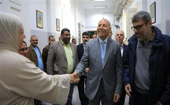 بمناسبة حلول رمضان .. محافظ القاهرة في جولة داخل ديوان عام المحافظة لتهنئة العاملين