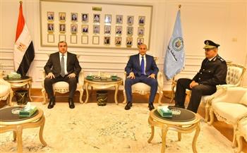 محافظ أسيوط يستقبل مدير الأمن والحكمدار لتقديم التهنئة بمناسبة توليه مهام منصبه 