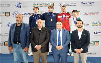وزير الشباب والرياضة يهنئ اتحاد السلاح ببرونزية العالم لسيف المبارزة للناشئين