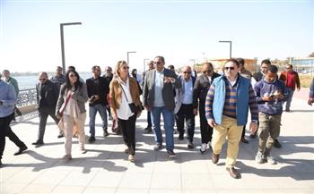 محافظ قنا وسفيرة الاتحاد الأوروبي يتفقدان مشروع تطوير "كورنيش النيل" ومعرض الحرف التراثية