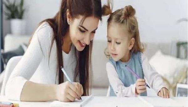 اليوم العالمي للغة الأم.. طرق بسيطة تعزز ارتباط طفلك بهويته