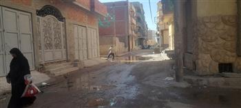 محافظ قنا يوجه بإنهاء مشكلات طفح مياه الصرف الصحي بمنطقتي الشؤون والمساكن