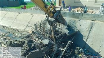 بتوجيهات وزير الري.. إزالة فورية لتعدٍ مواطن على ترعة فزارة بسوهاج