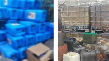 ضبط 30 طن زيوت سيارات سابقة الاستخدام ومعاد تدويرها داخل مصنع "بدون ترخيص" بالبحيرة