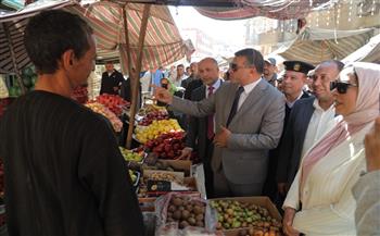 محافظ قنا يتفقد "السوق الحضاري" الجديد بنجع حمادي ويحدد موعد نقل الباعة