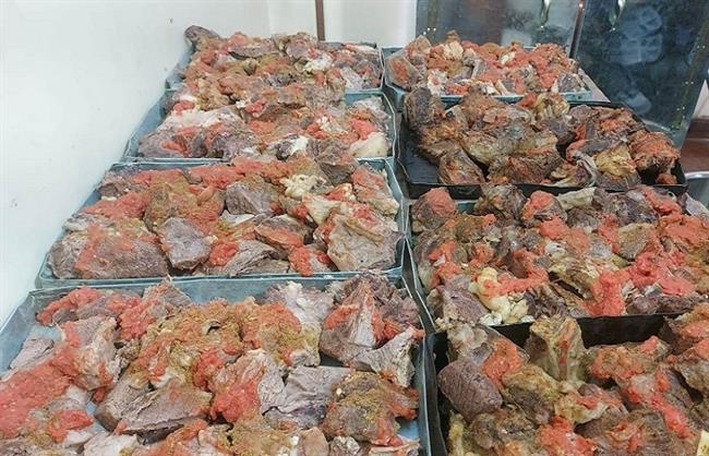 محافظ أسوان يتابع جهود مبادرة "مطبخ المصرية" لتوزيع 350 وجبة بقرى كوم أمبو