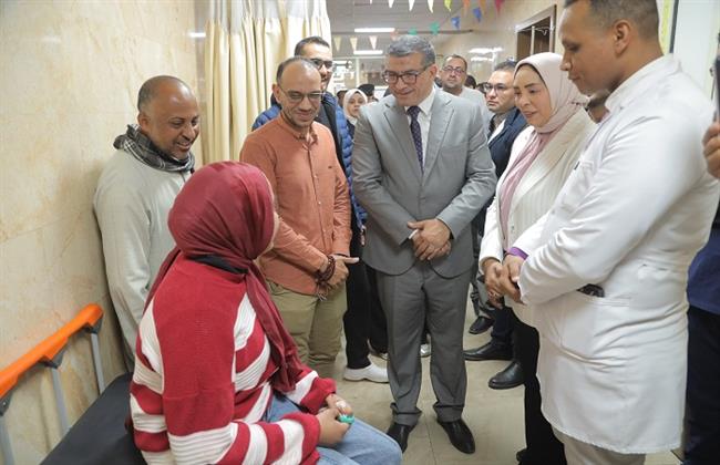 محافظ قنا يتفقد المستشفى العام بنجع حمادي.. ويؤكد: خدمة المريض وحسن المعاملة أولوية قصوى