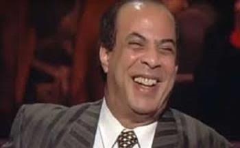 المنتصر بالله.. ملك الكوميديا الذي أسعد الملايين