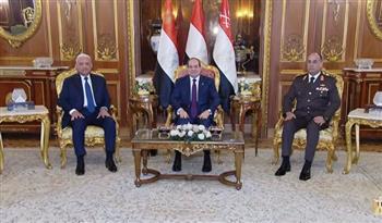 الرئيس السيسي يشهد حفل تكريم الفريق أول عبد المجيد صقر وزير الدفاع السابق (فيديو)